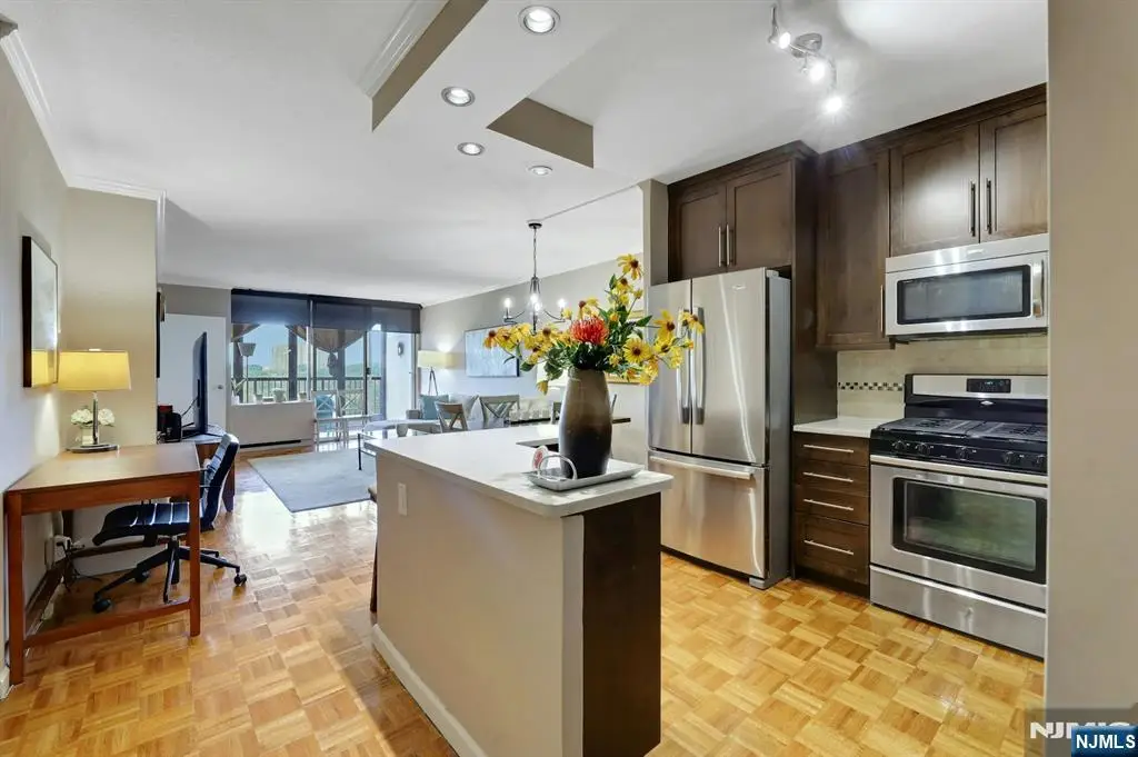 6 Horizon # 807, Fort Lee, NJ 07024 - #1