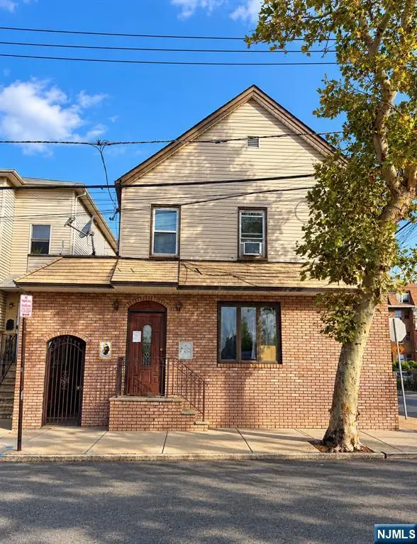 15 Hensler Street, Newark, NJ 07105