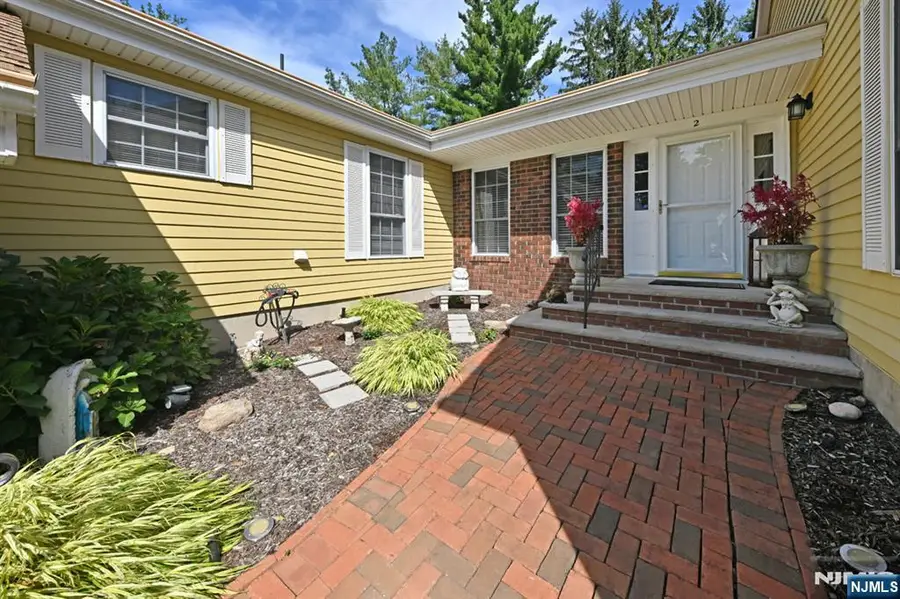 2 Pueblo Circle, Wayne, NJ 07470 - #3