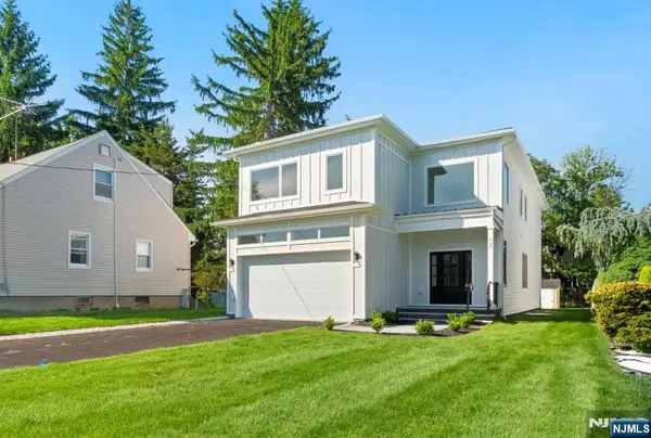13 Harding Place, Livingston, NJ 07039