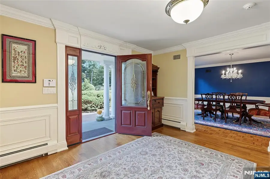 359 Lakeview Drive, Wyckoff, NJ 07481 - #3