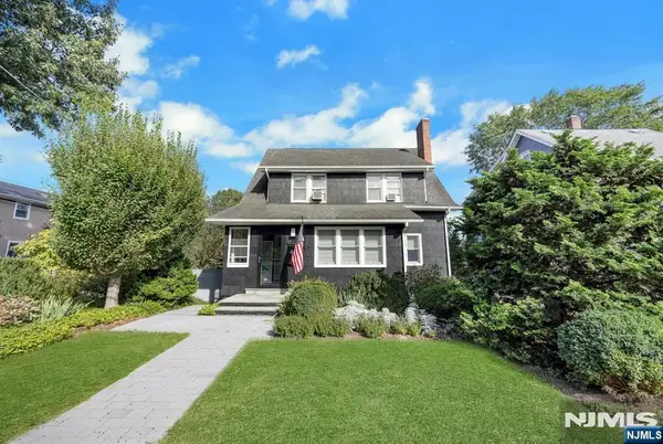 44 Cortland Place, Tenafly, NJ 07670