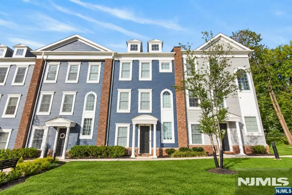 18 Parkside Lane, Teaneck, NJ 07666 - #1