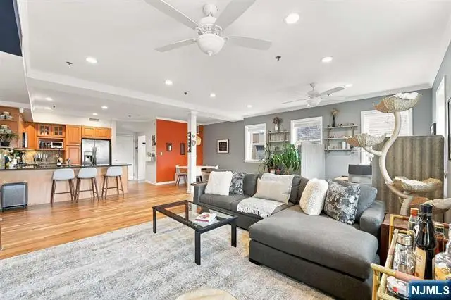 547 Bloomfield Street 4, Hoboken, NJ 07030 - #3