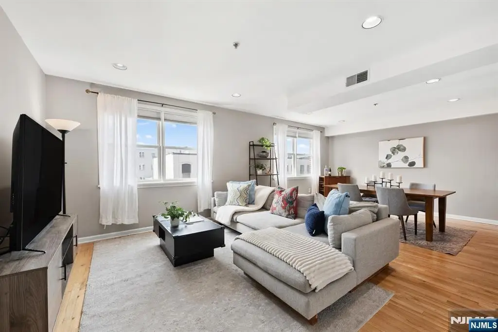 225 Clinton Street 4, Hoboken, NJ 07030 - #1