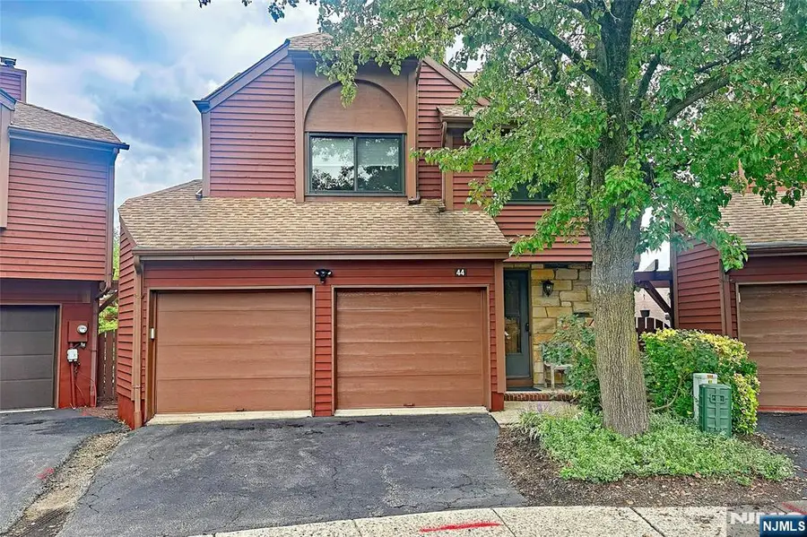 44 Hickory Hill Court, Rockaway, NJ 07866 - #2