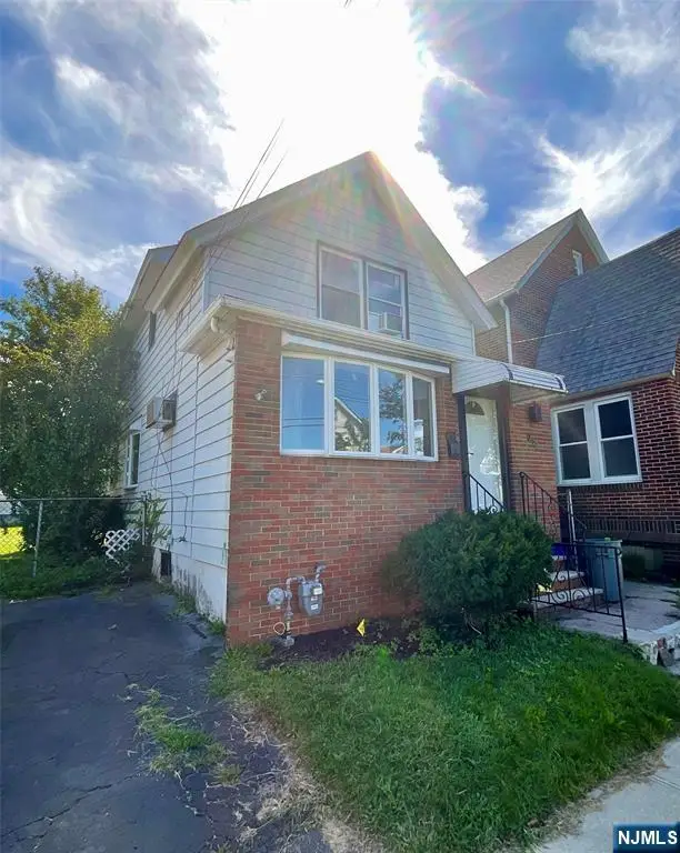 274 Green Avenue, Lyndhurst, NJ 07071 - #2