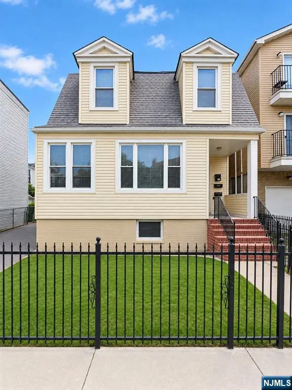 146-148 Leslie Street, Newark, NJ 07112