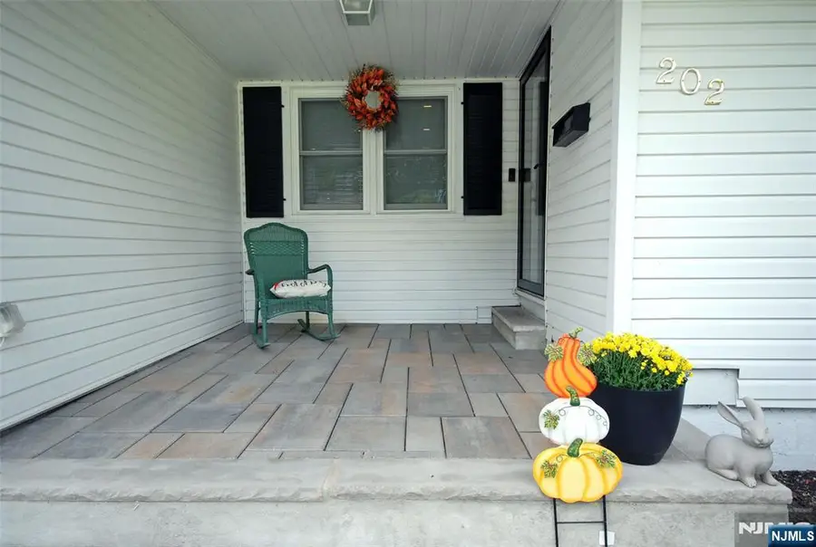 202 Long Hill Road, Little Falls, NJ 07424 - #2