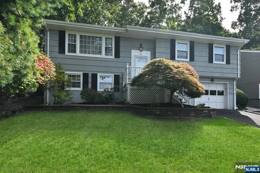 54 Walton Avenue, Oakland, NJ 07436 - #1