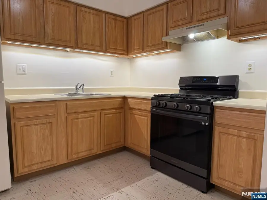 326 Hoover Avenue 80, Bloomfield, NJ 07003 - #2