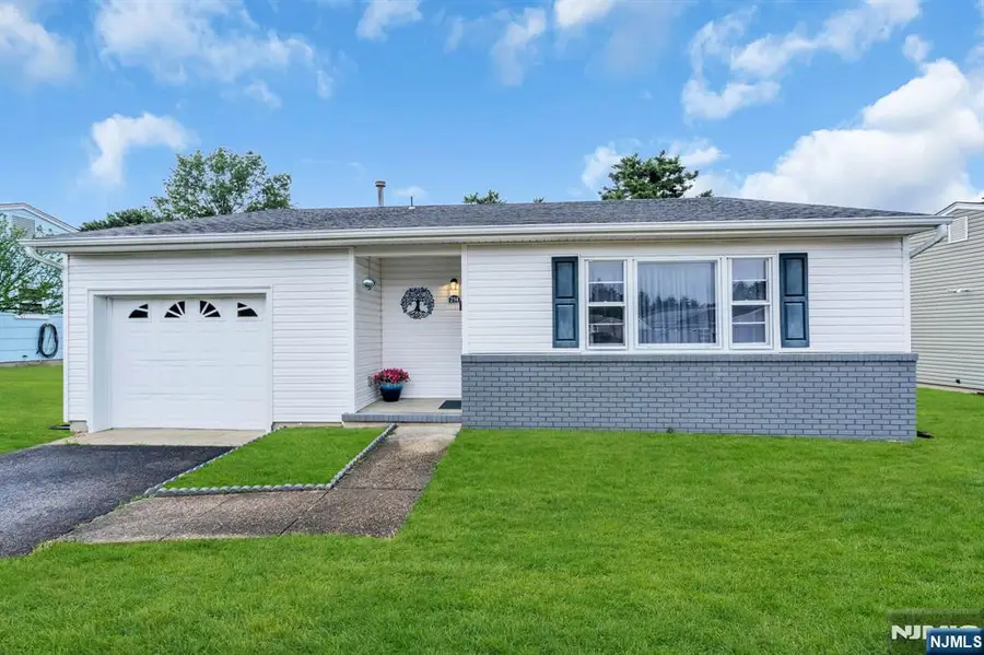 214 Westbrook Drive, Holiday City Berkeley, NJ 08757 - #3