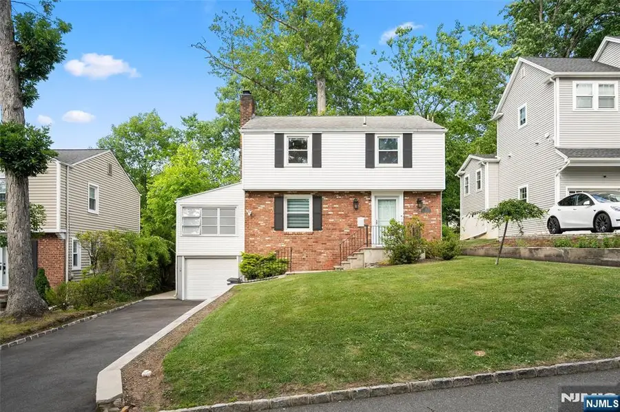 26 W Lawn Road, Livingston, NJ 07039 - #2