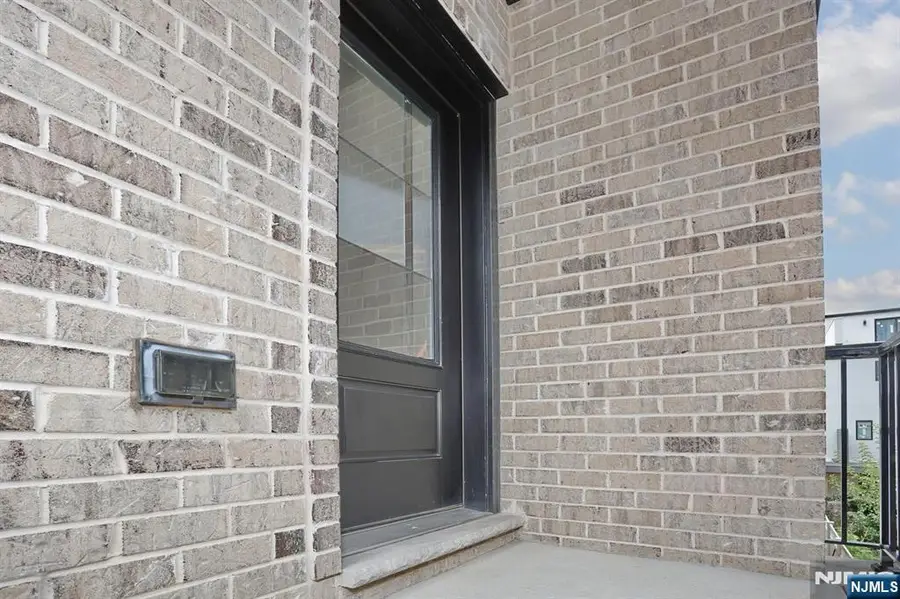 807 Inwood Terrace B, Fort Lee, NJ 07024 - #3