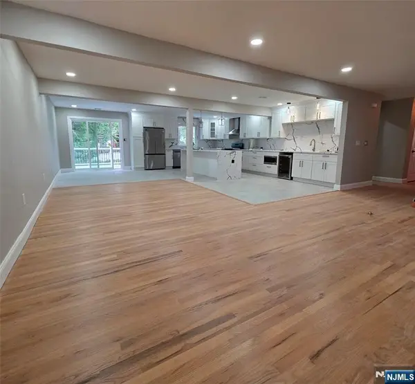 482 Tulane Court, Paramus, NJ 07652