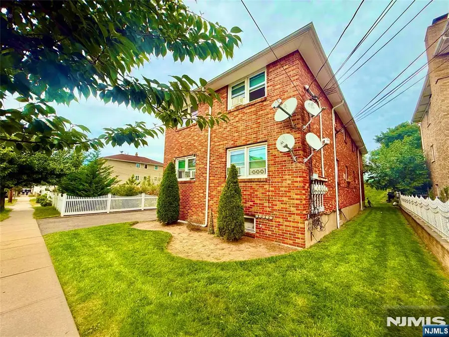 23 Strong Street, Wallington, NJ 07057 - #3