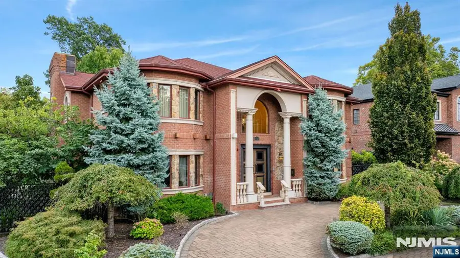 1088 Dearborn Road, Fort Lee, NJ 07024 - #2