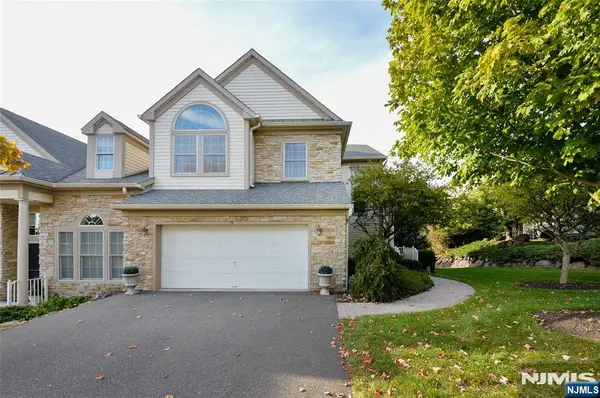 12 Skyview Drive, North Haledon, NJ 07508