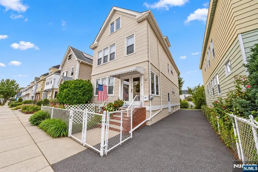 142 Knapp Avenue, Clifton, NJ 07011 - #3