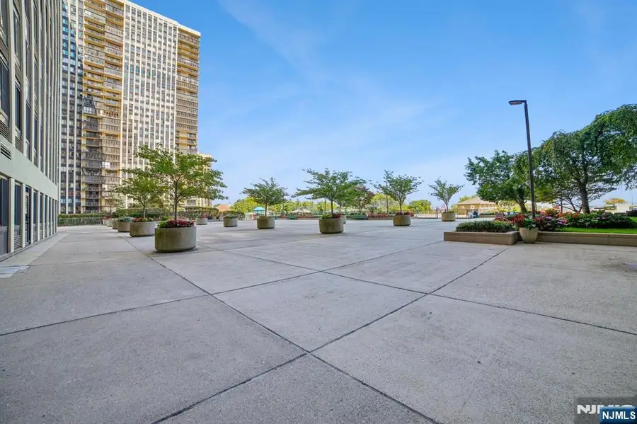200 Winston L08, Cliffside Park, NJ 07010 - #3