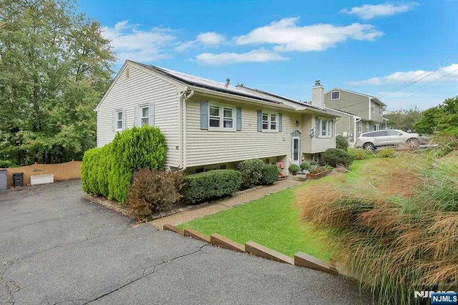 21 Aldrin Drive, Wanaque, NJ 07465 - #3