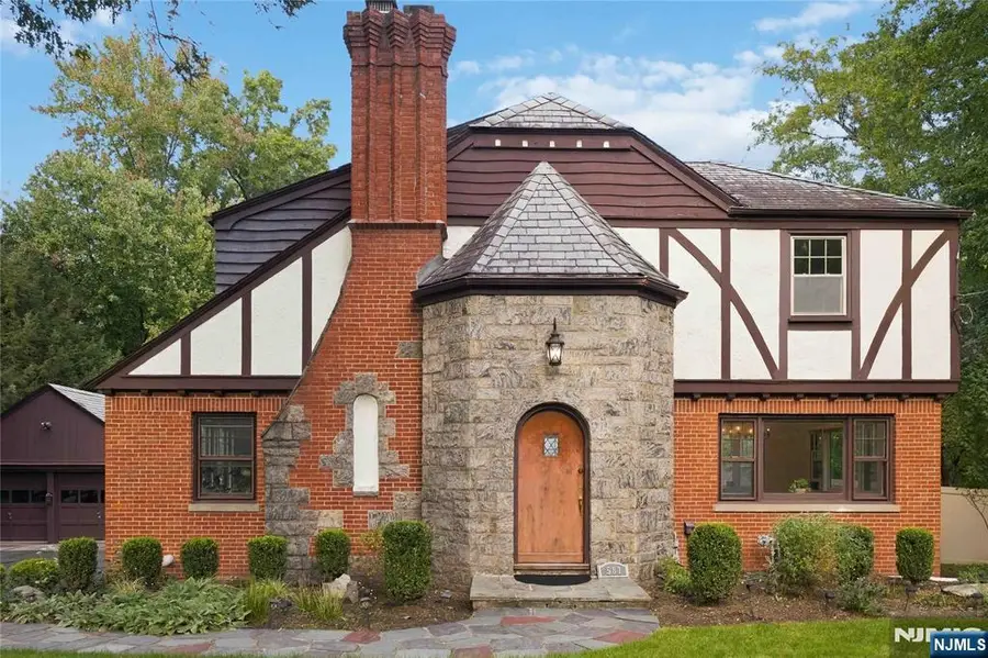 587 Closter Dock Road, Closter, NJ 07624 - #3