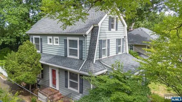 133 Buckingham Road, Montclair, NJ 07043