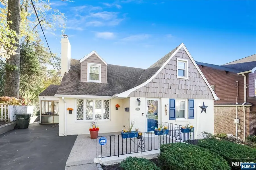 81 W Gouverneur Avenue, Rutherford, NJ 07070 - #2