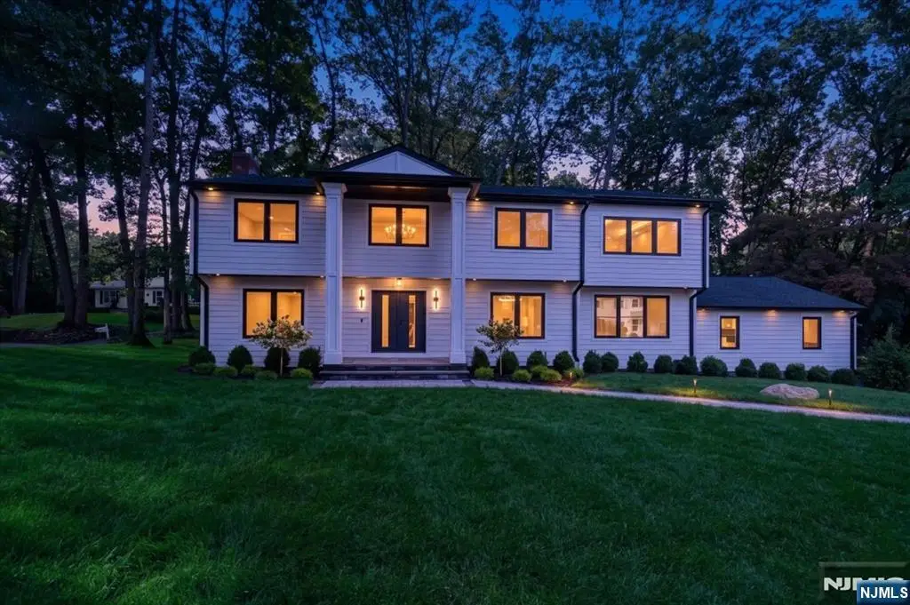 15 Green Way, Mahwah, NJ 07430 - #1