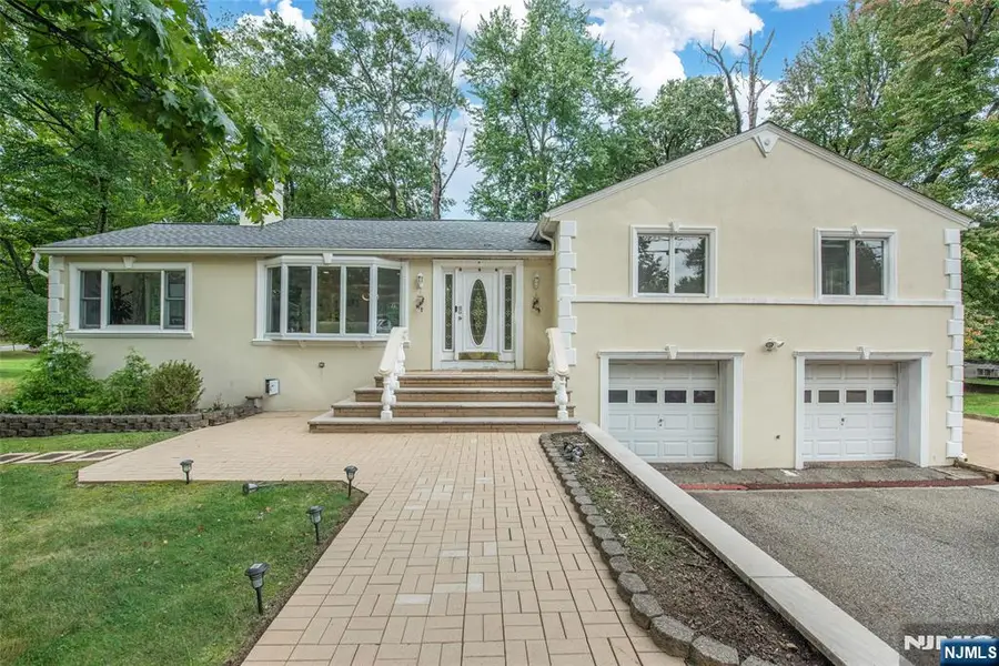 531 Mountain Avenue, Caldwell, NJ 07006 - #2