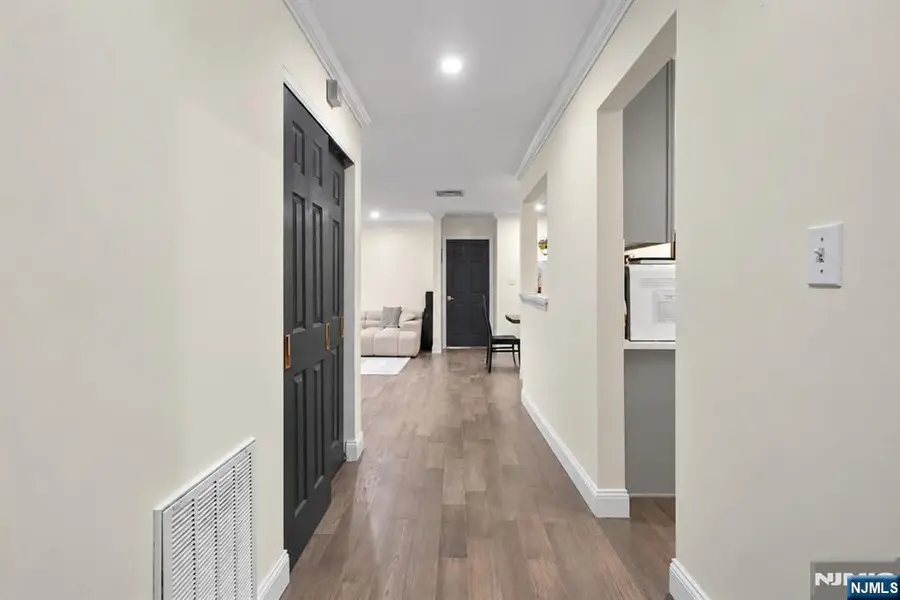 100 Crown Court 461, Edgewater, NJ 07020 - #2