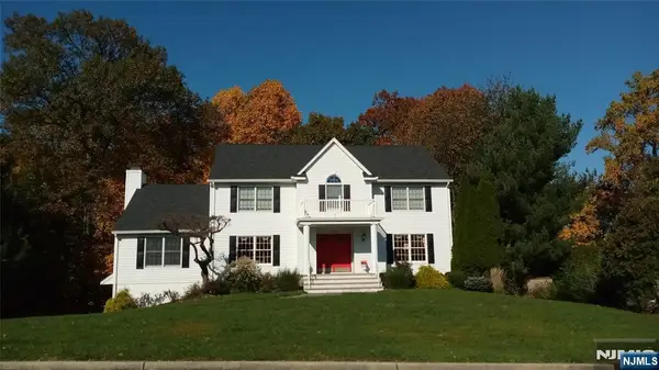 513 Lydia Lane, Wyckoff, NJ 07481