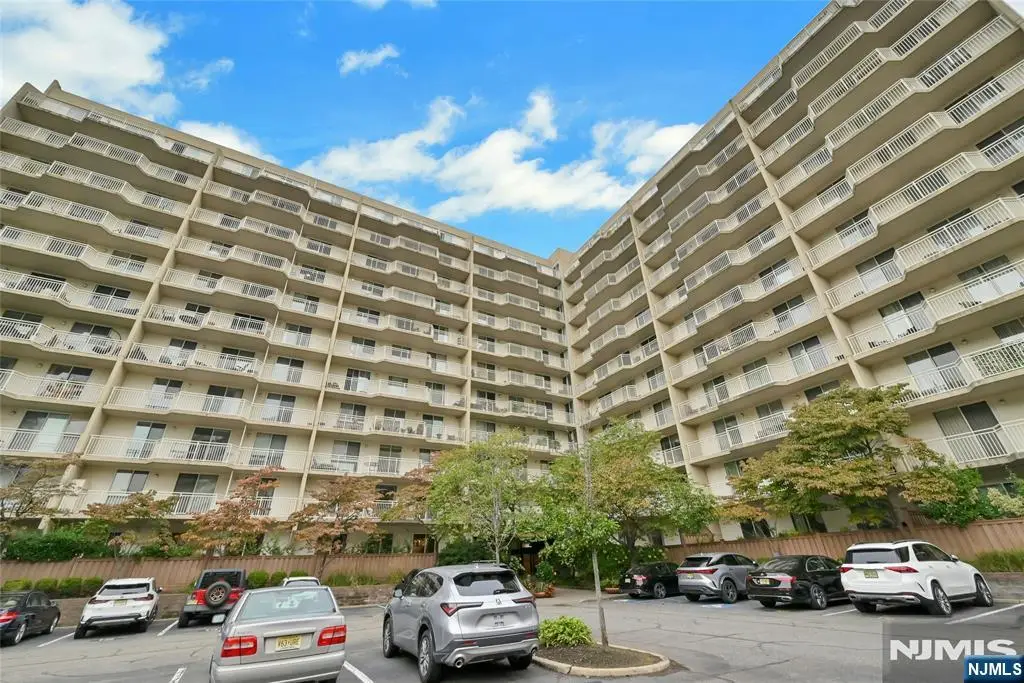 1077 River Road 1009, Edgewater, NJ 07020 - #1