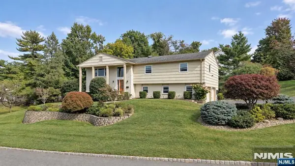 1 Syme Avenue, West Orange, NJ 07052