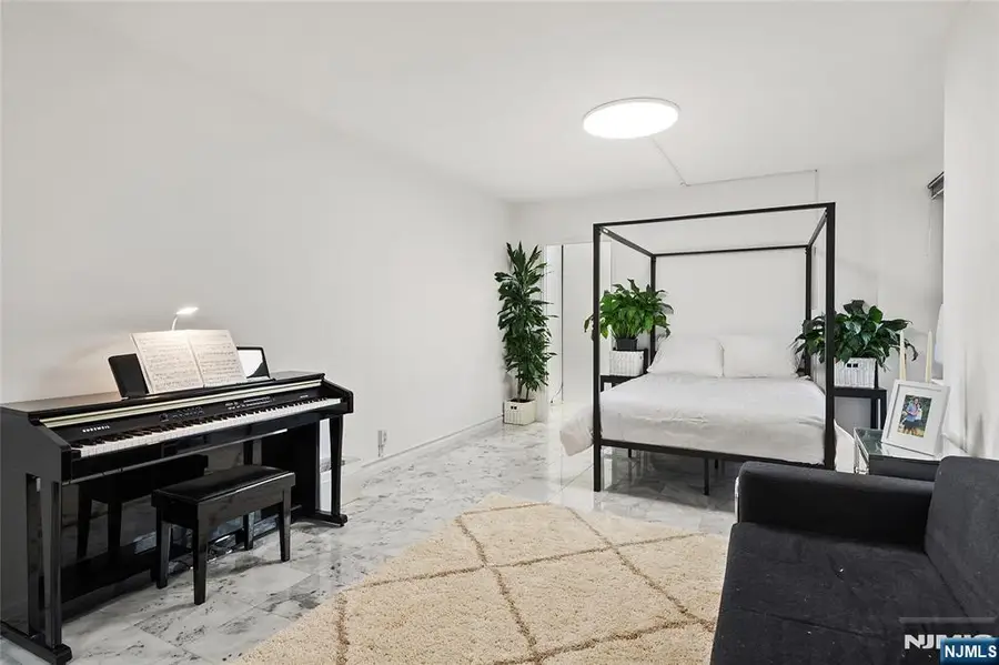 401 Park 2D, Fort Lee, NJ 07024 - #2