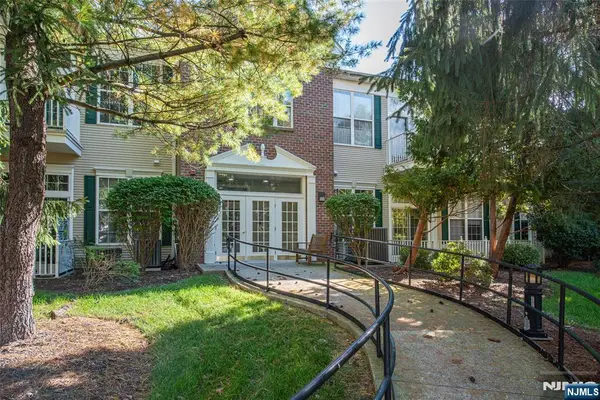 1313 Four Seasons Drive, Wayne, NJ 07470