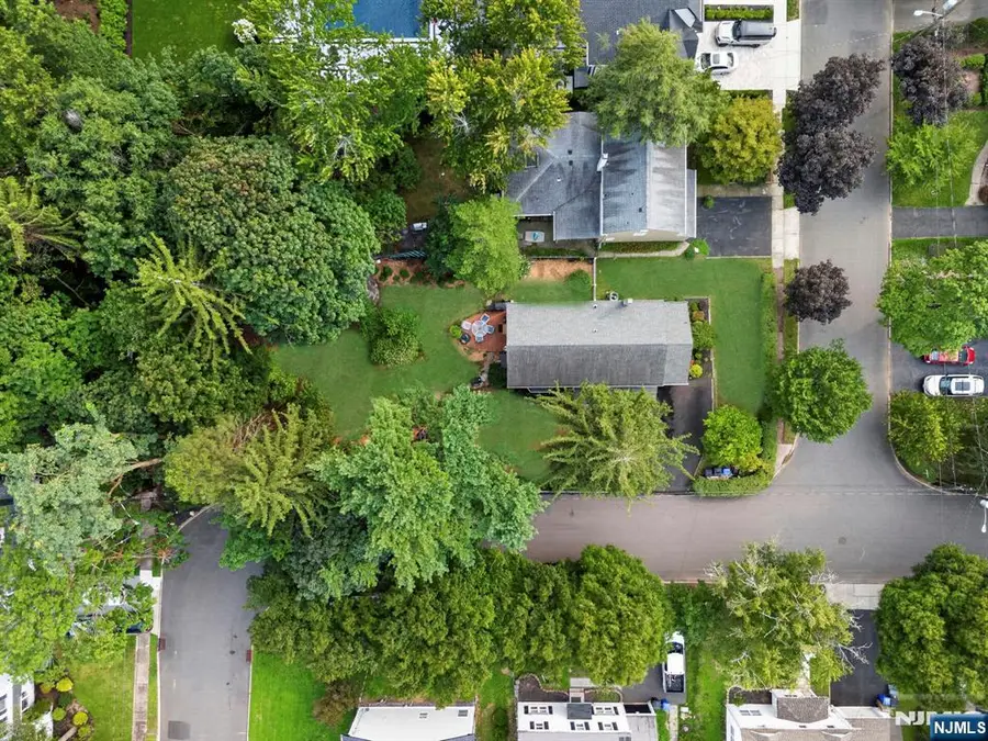 410 Chestnut Street, Paramus, NJ 07652 - #3