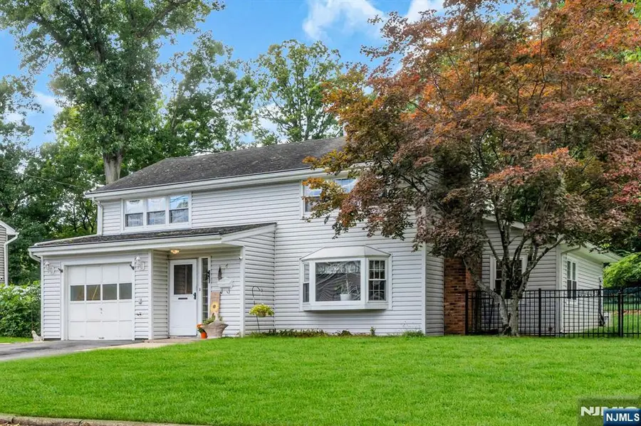 34 Salrit Avenue, Waldwick, NJ 07463 - #2