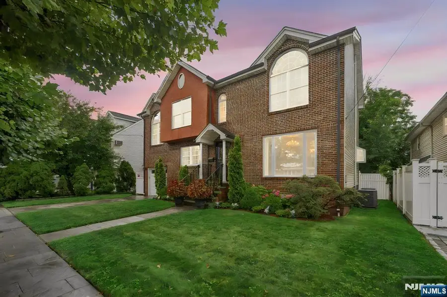 18 Gail Place, Secaucus, NJ 07094 - #3