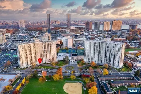 2100 Linwood Avenue 17E, Fort Lee, NJ 07024