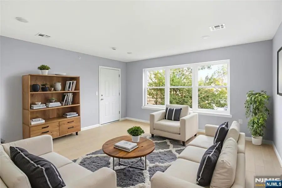 388 Summer Avenue, Newark, NJ 07104 - #3