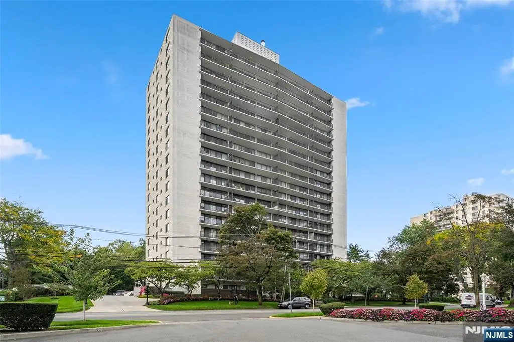 277 Prospect Avenue 6B, Hackensack, NJ 07601 - #1