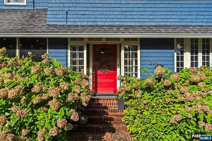 298 Ridgewood Avenue, Glen Ridge, NJ 07028 - #3