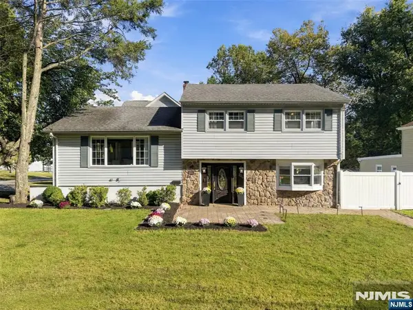 223 Fairview Avenue, Verona, NJ 07044