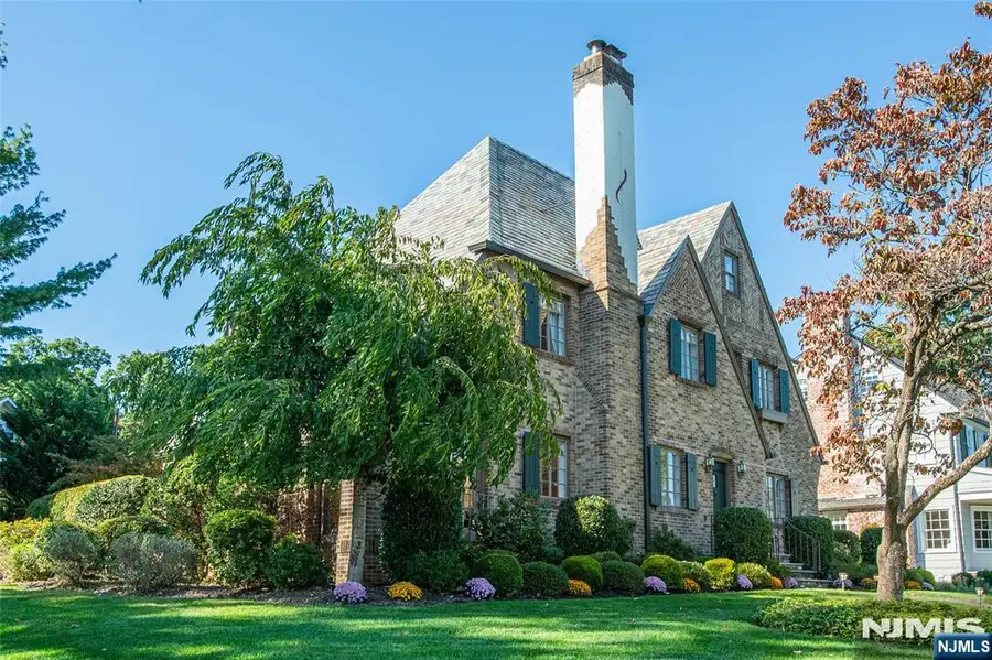 496 Ridgewood Avenue, Glen Ridge, NJ 07028 - #3