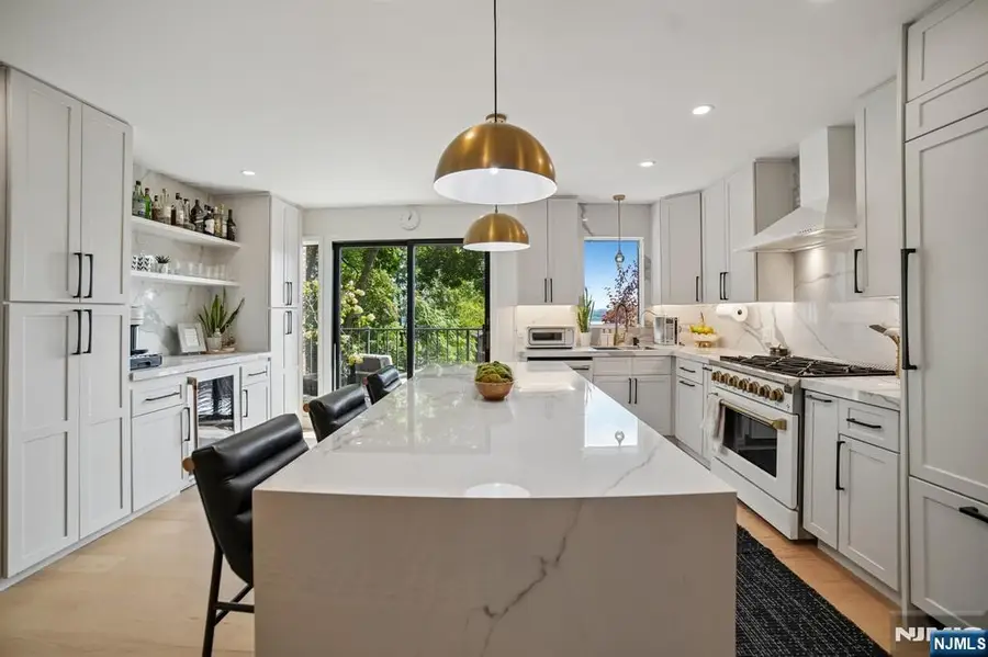 25 Yorkview Drive CN, Edgewater, NJ 07020 - #2