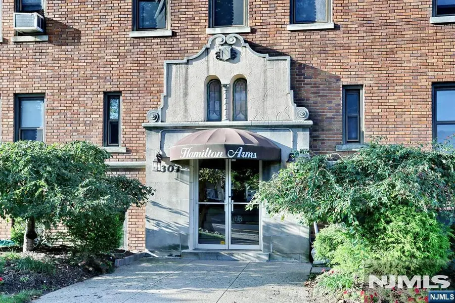 303 Hamilton Place A4, Hackensack, NJ 07601 - #2
