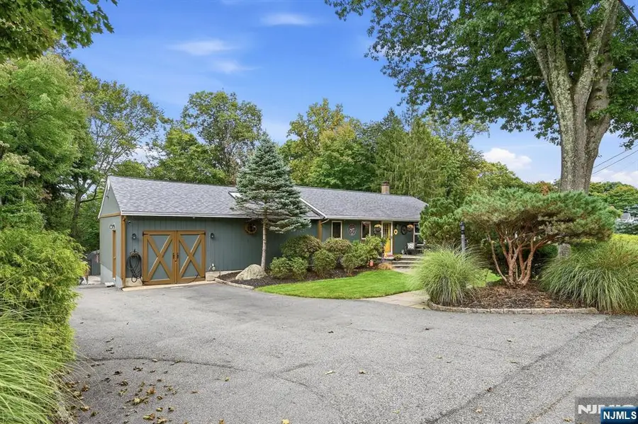 63 Manito Avenue, Oakland, NJ 07436 - #2