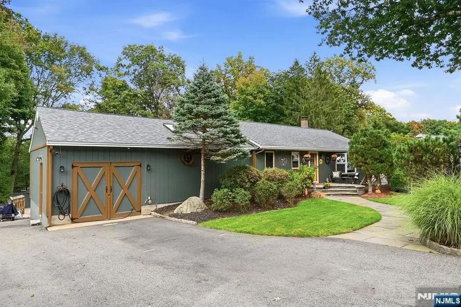 63 Manito Avenue, Oakland, NJ 07436 - #3