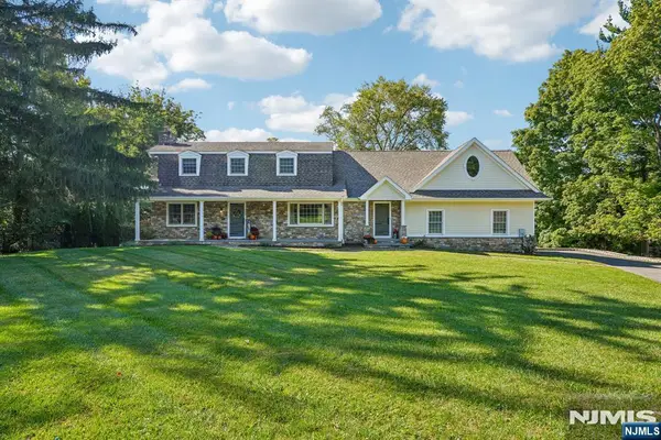 724 Ewing Avenue, Franklin Lakes, NJ 07417